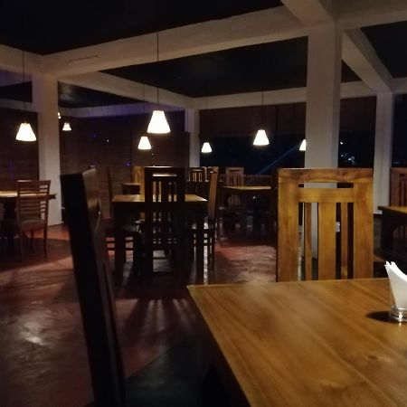Macnara Travellers Inn Ratnapura Dış mekan fotoğraf
