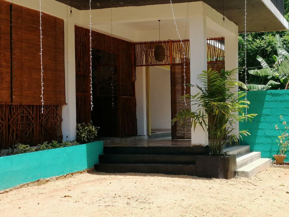 Macnara Travellers Inn Ratnapura Dış mekan fotoğraf