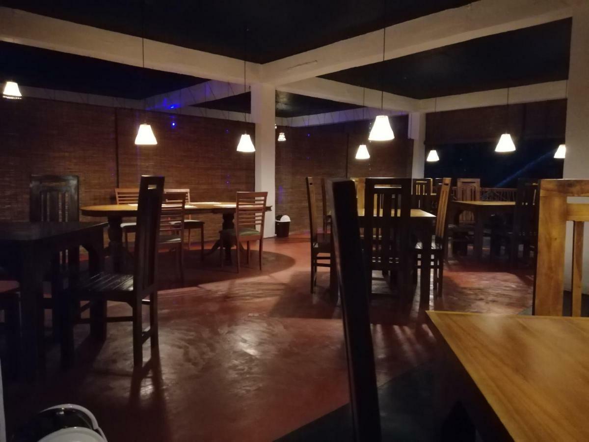 Macnara Travellers Inn Ratnapura Dış mekan fotoğraf