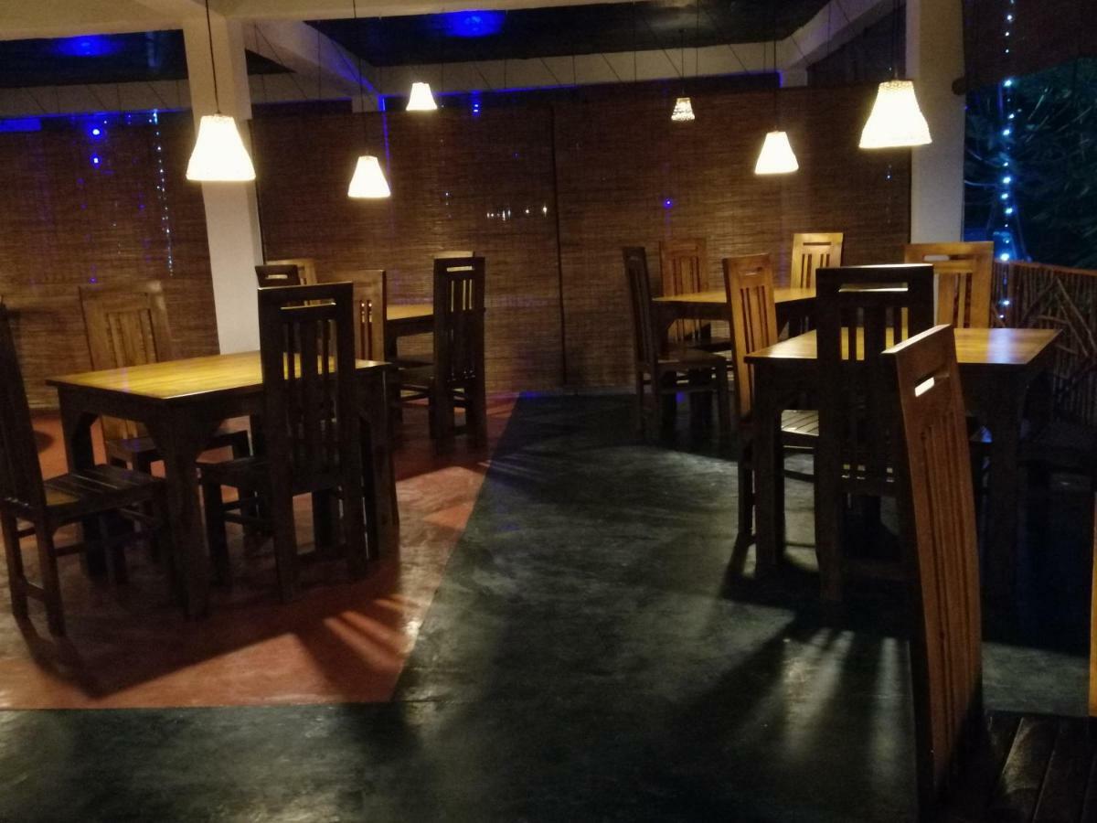 Macnara Travellers Inn Ratnapura Dış mekan fotoğraf