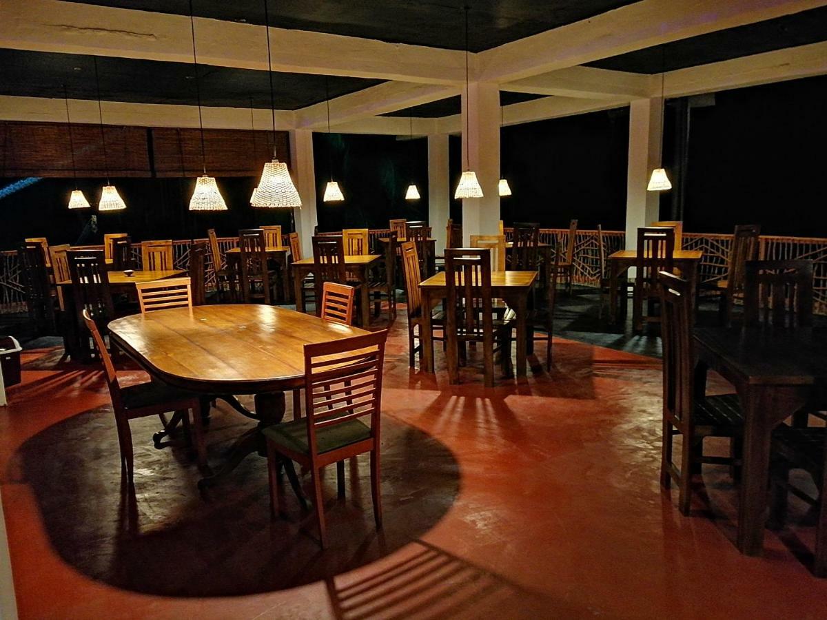 Macnara Travellers Inn Ratnapura Dış mekan fotoğraf
