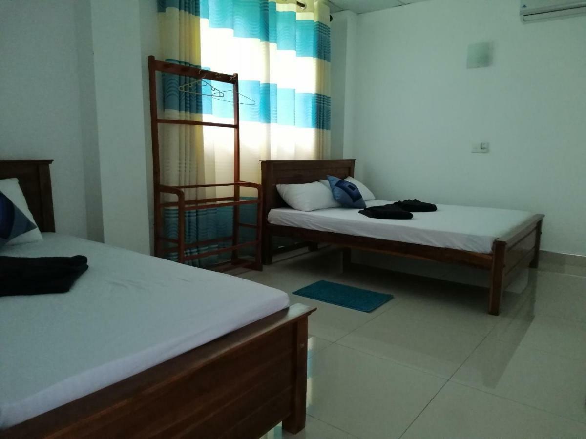 Macnara Travellers Inn Ratnapura Dış mekan fotoğraf