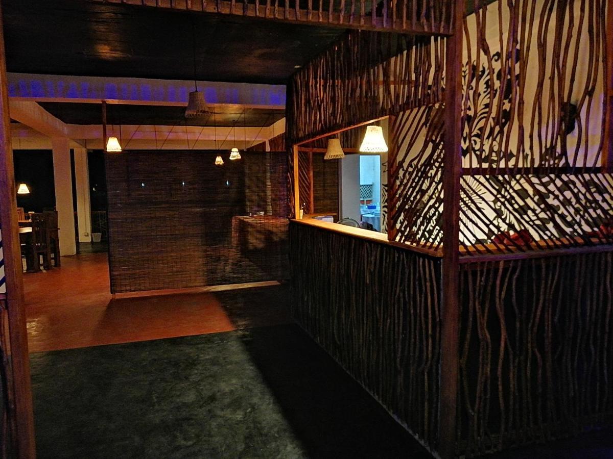 Macnara Travellers Inn Ratnapura Dış mekan fotoğraf